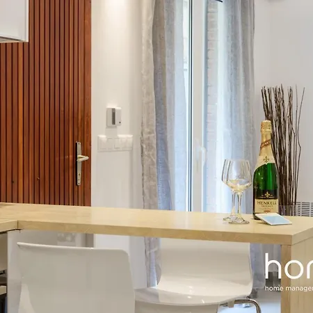 Radiant Homm Vouliagmeni Apartment, 4ppl